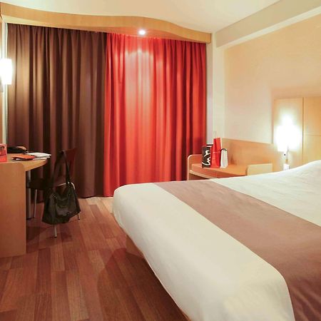 Hotel Ibis Брага Екстериор снимка