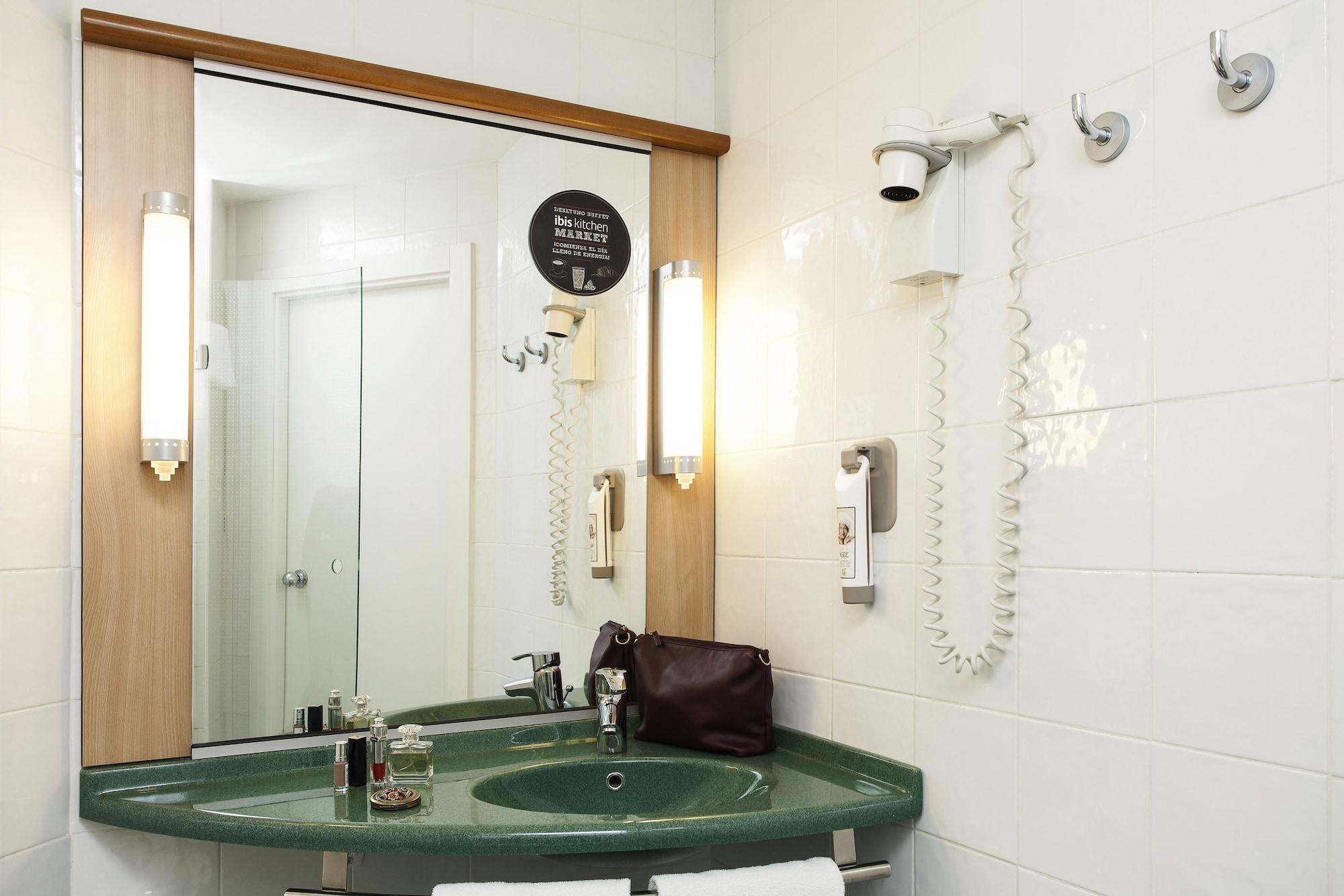 Hotel Ibis Брага Екстериор снимка