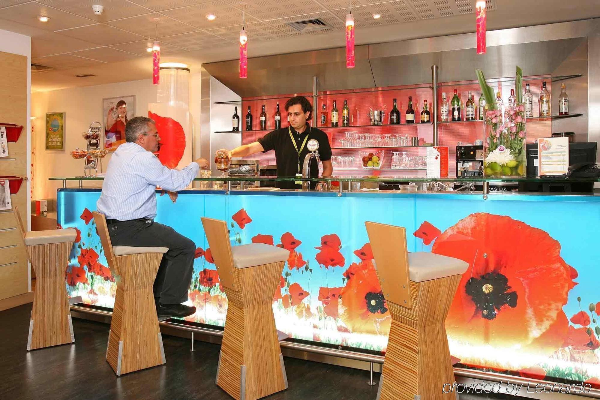 Hotel Ibis Брага Екстериор снимка