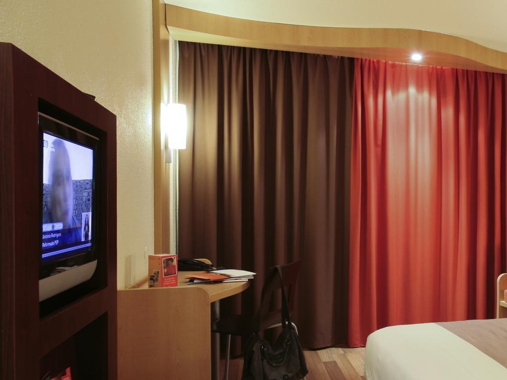 Hotel Ibis Брага Екстериор снимка